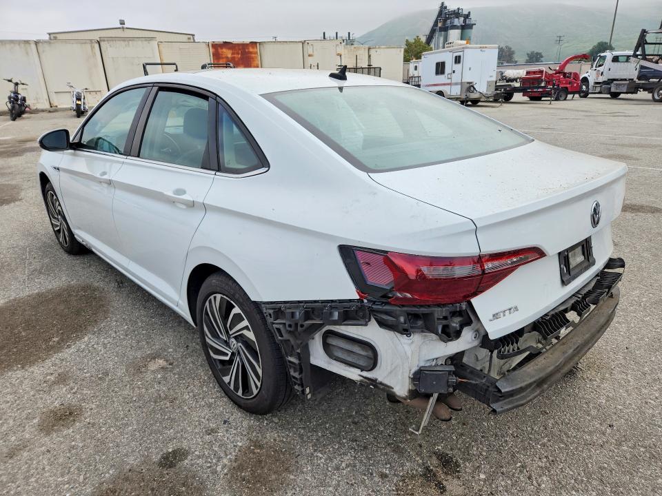 47062156 :رقم المزاد ، 3VWG57BU3MM004617 vin ، 2021 Volkswagen Jetta مزاد بيع