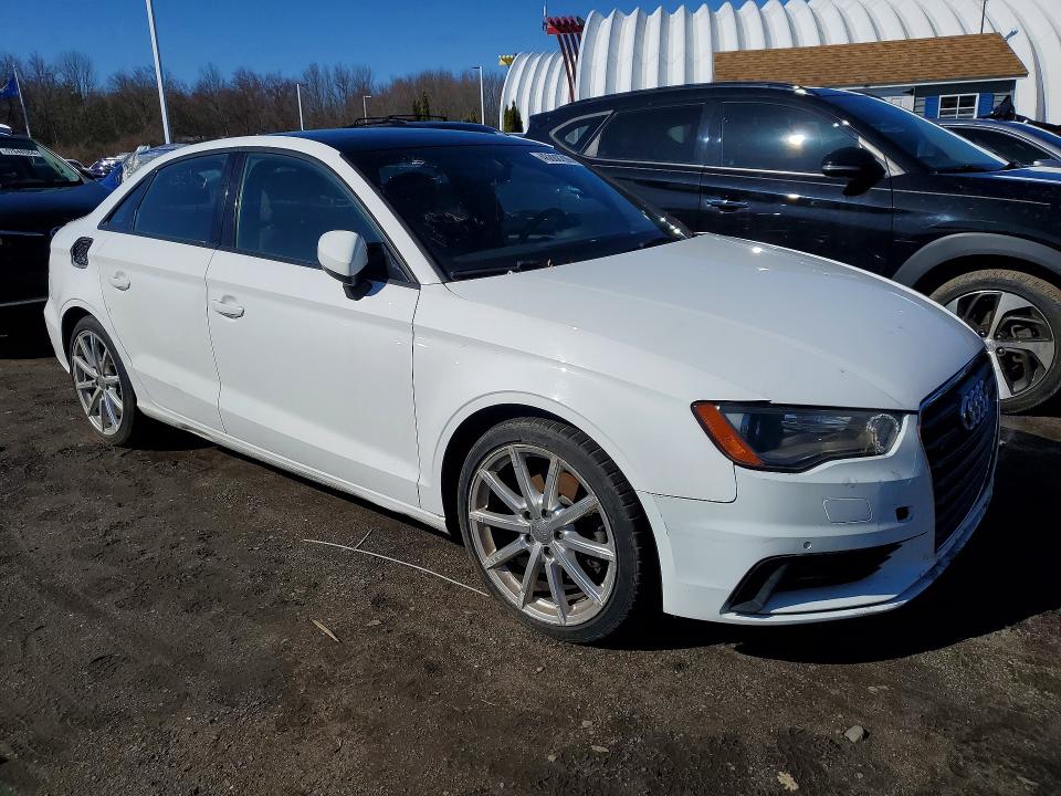 Продаж на аукціоні авто 2016 Audi A3, vin: WAUA7GFF1G1068541, номер лоту: 46888296