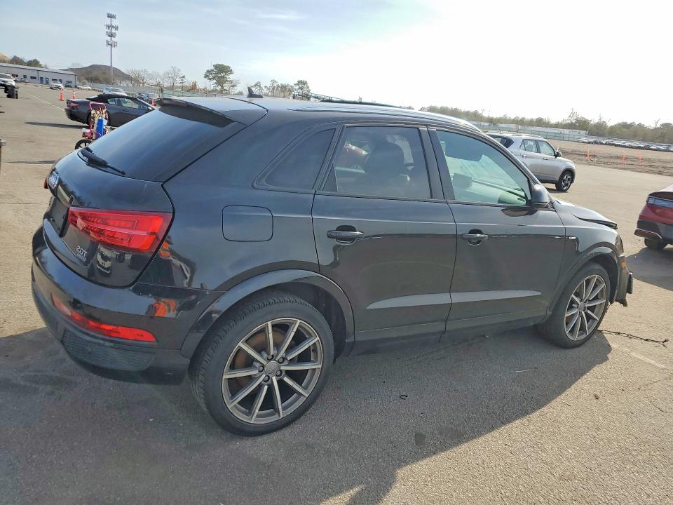 Продаж на аукціоні авто 2018 Audi Q3, vin: WA1ECCFS6JR017187, номер лоту: 48050356
