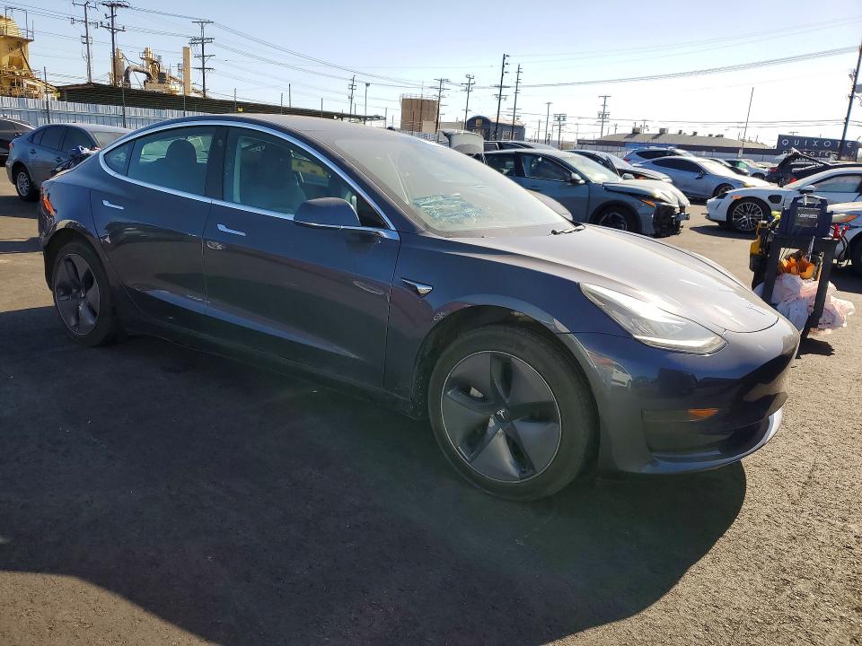 42060876 :رقم المزاد ، 5YJ3E1EA3LF658245 vin ، 2020 Tesla Model 3 مزاد بيع