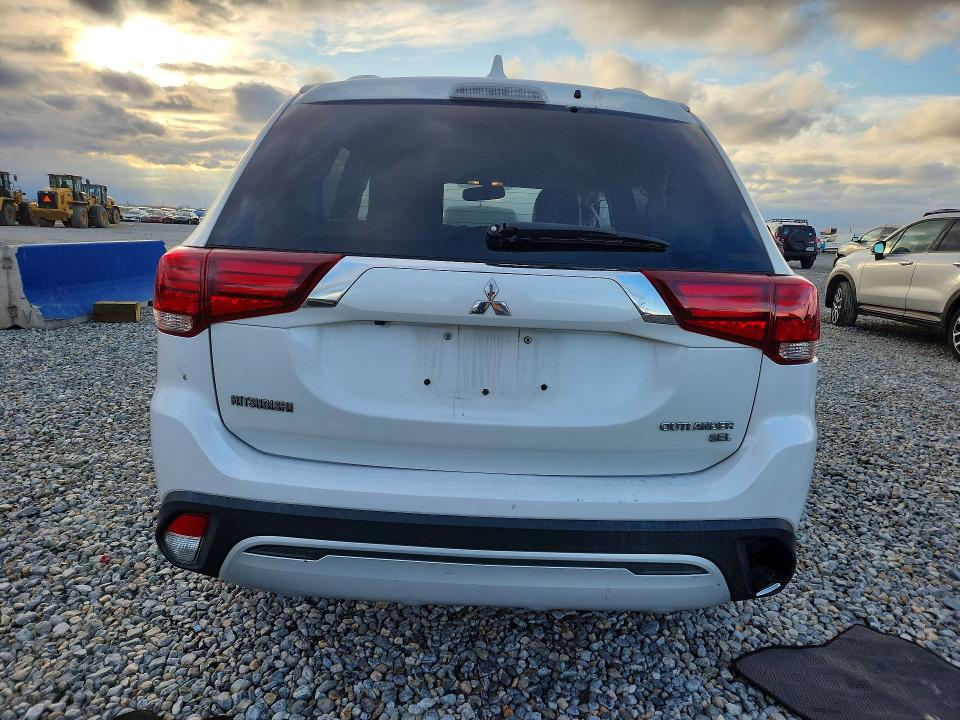 Продаж на аукціоні авто 2019 Mitsubishi Outlander, vin: JA4AZ3A35KZ042323, номер лоту: 79691575