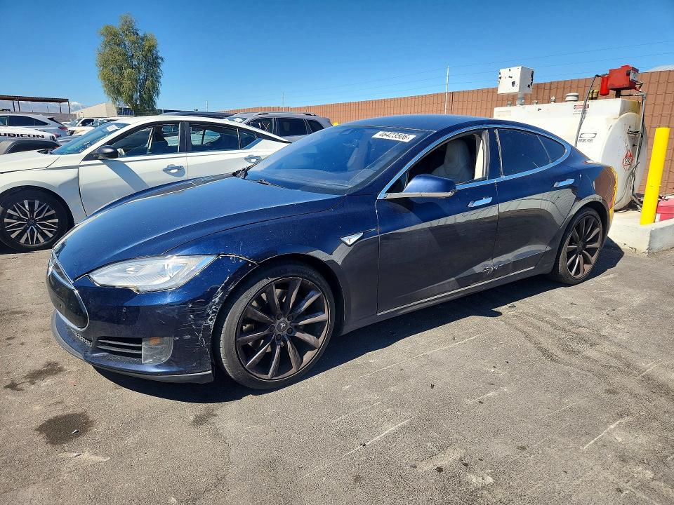Продажа на аукционе авто 2015 Tesla Model S, vin: 5YJSA1S1XFF080564, номер лота: 46423506