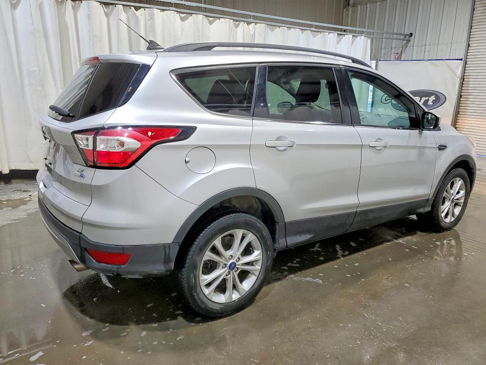 2018 Ford Escape მანქანა იყიდება აუქციონზე, vin: 1FMCU9GD5JUD35372, აუქციონის ნომერი: 41641516