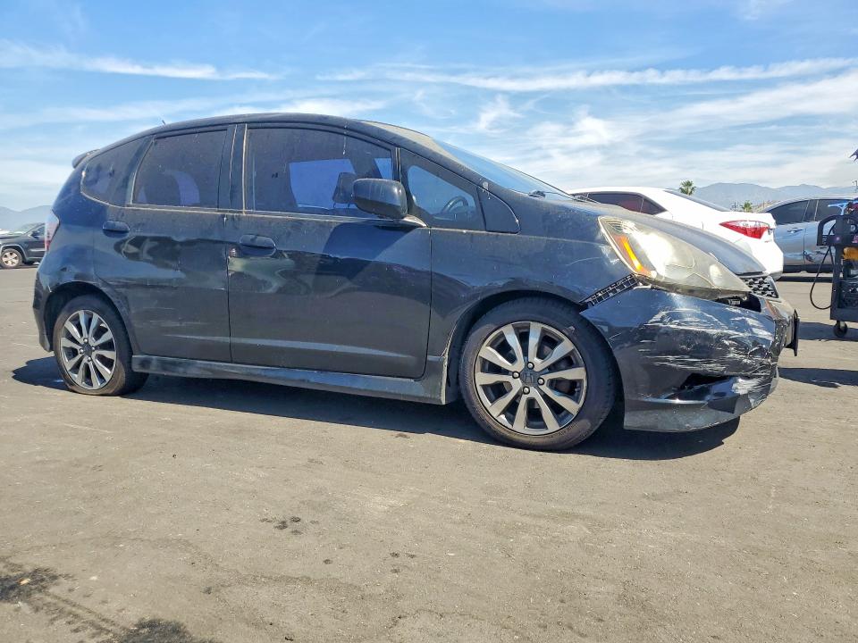 Продажа на аукционе авто 2013 Honda Fit, vin: JHMGE8H57DC041002, номер лота: 47807036