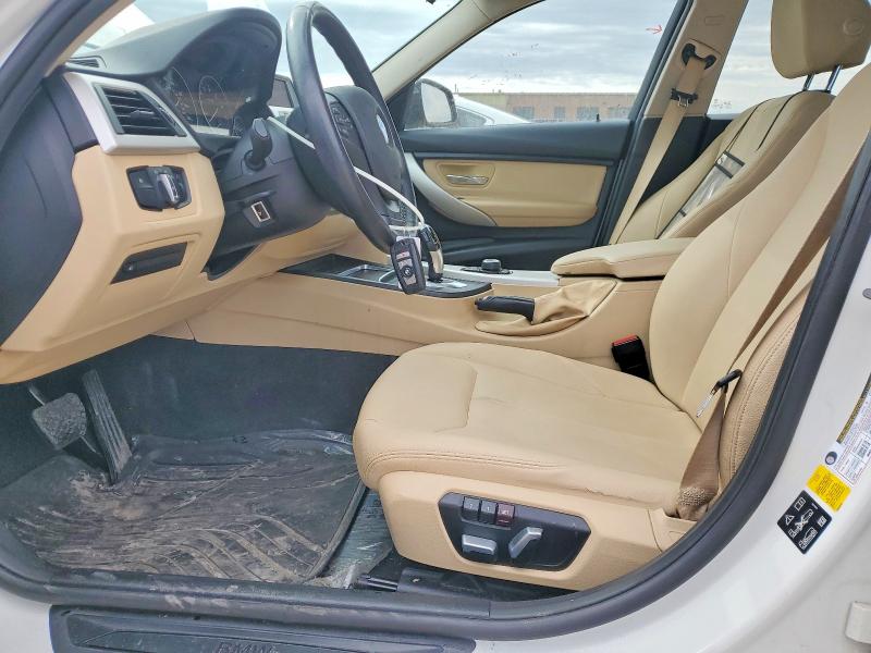 47343776 :رقم المزاد ، WBA8A3C50JA505439 vin ، 2018 Bmw 320 مزاد بيع