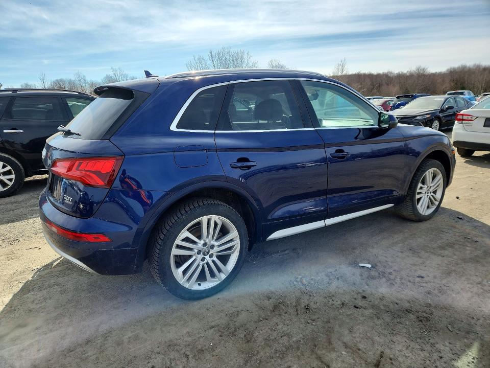 Продажа на аукционе авто 2018 Audi Q5, vin: WA1BNAFY8J2009106, номер лота: 45916166
