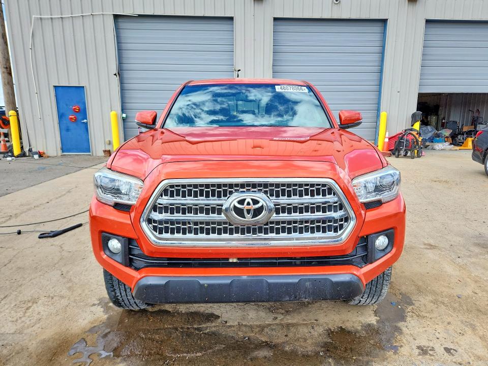 2017 Toyota Tacoma მანქანა იყიდება აუქციონზე, vin: 5TFCZ5AN1HX111167, აუქციონის ნომერი: 48078066