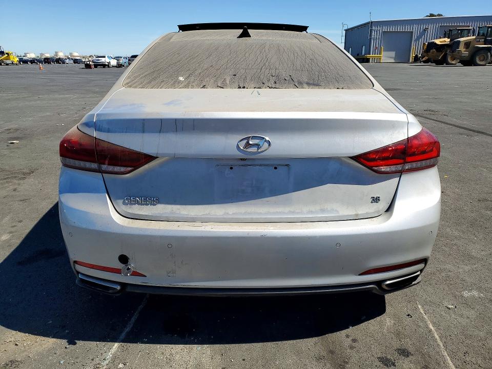 47135526 :رقم المزاد ، KMHGN4JE5FU035826 vin ، 2015 Hyundai Genesis مزاد بيع