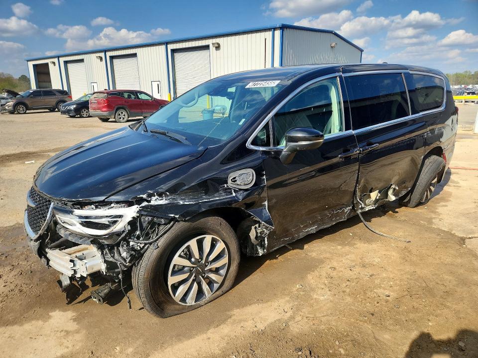 Продаж на аукціоні авто 2023 Chrysler Pacifica, vin: 2C4RC1L70PR592271, номер лоту: 47725456