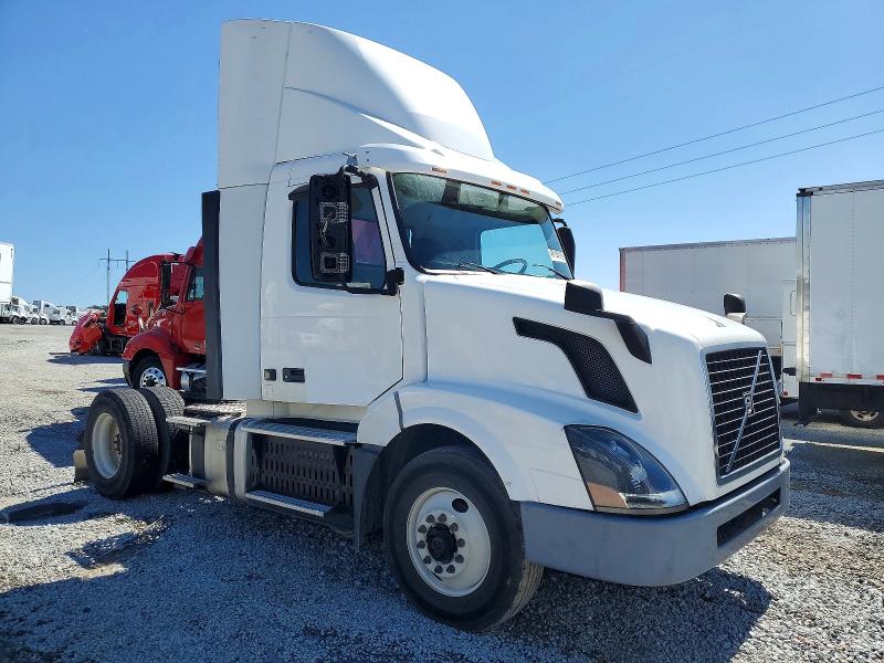 Auction sale of the 2017 Volvo Vnl, vin: 4V4N39TG2HN987987, lot number: 46196316