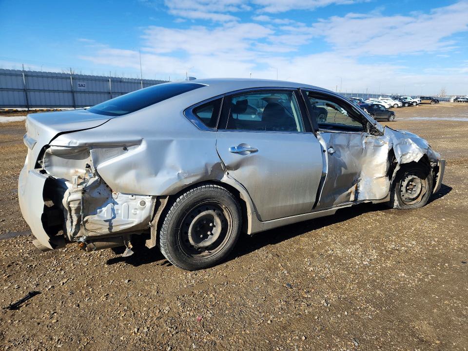 Продажа на аукционе авто 2015 Nissan Altima, vin: 1N4AL3APXFN311882, номер лота: 46494376
