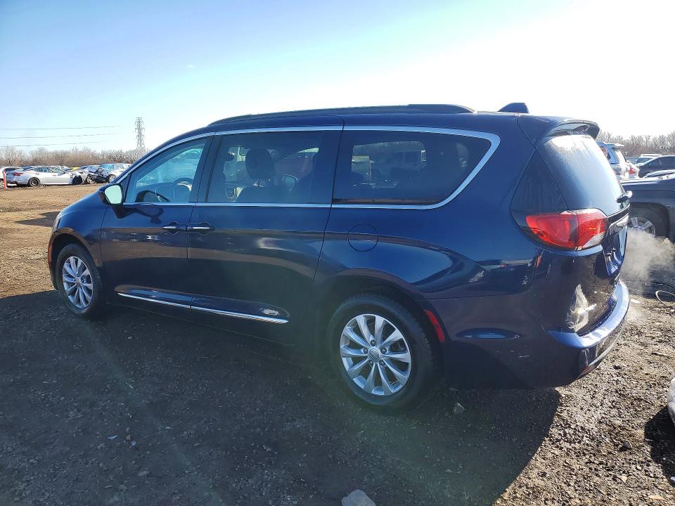 Продажа на аукционе авто 2017 Chrysler Pacifica, vin: 2C4RC1BG2HR513590, номер лота: 47652196