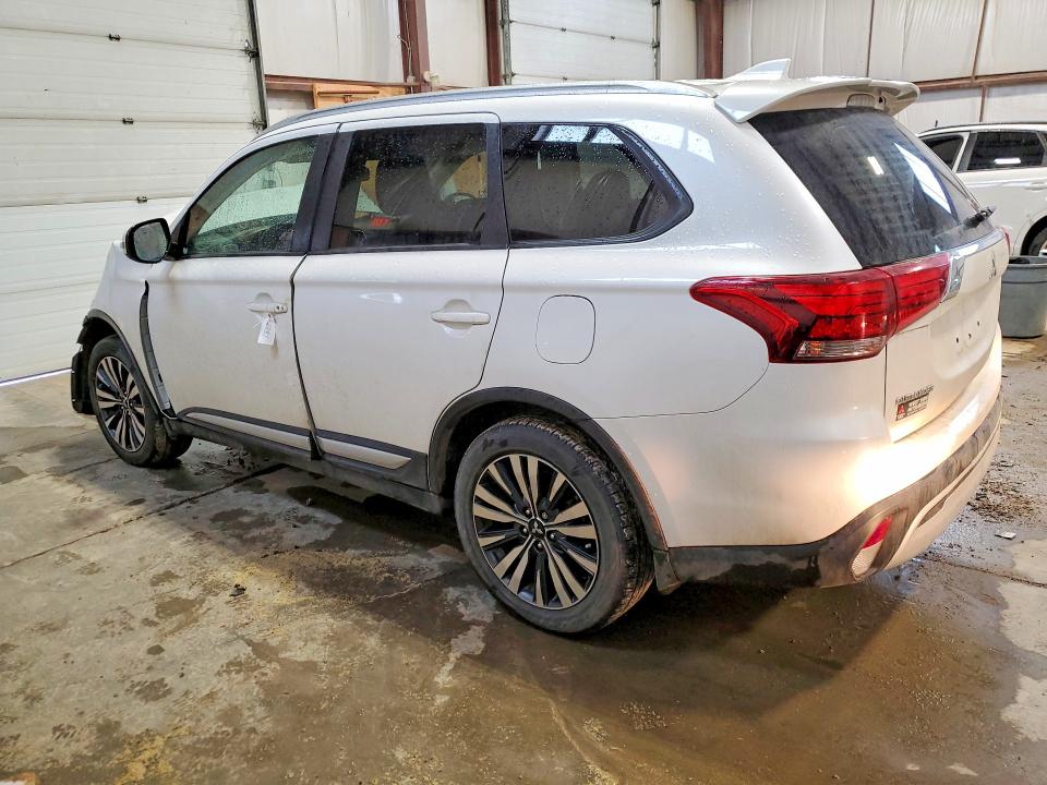 46934886 :رقم المزاد ، JA4AZ2A30LZ615107 vin ، 2020 Mitsubishi Outlander مزاد بيع
