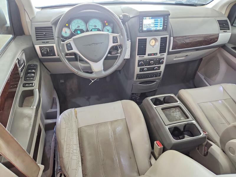 2010 Chrysler Town & Country მანქანა იყიდება აუქციონზე, vin: 2A4RR5DX0AR193558, აუქციონის ნომერი: 45928476