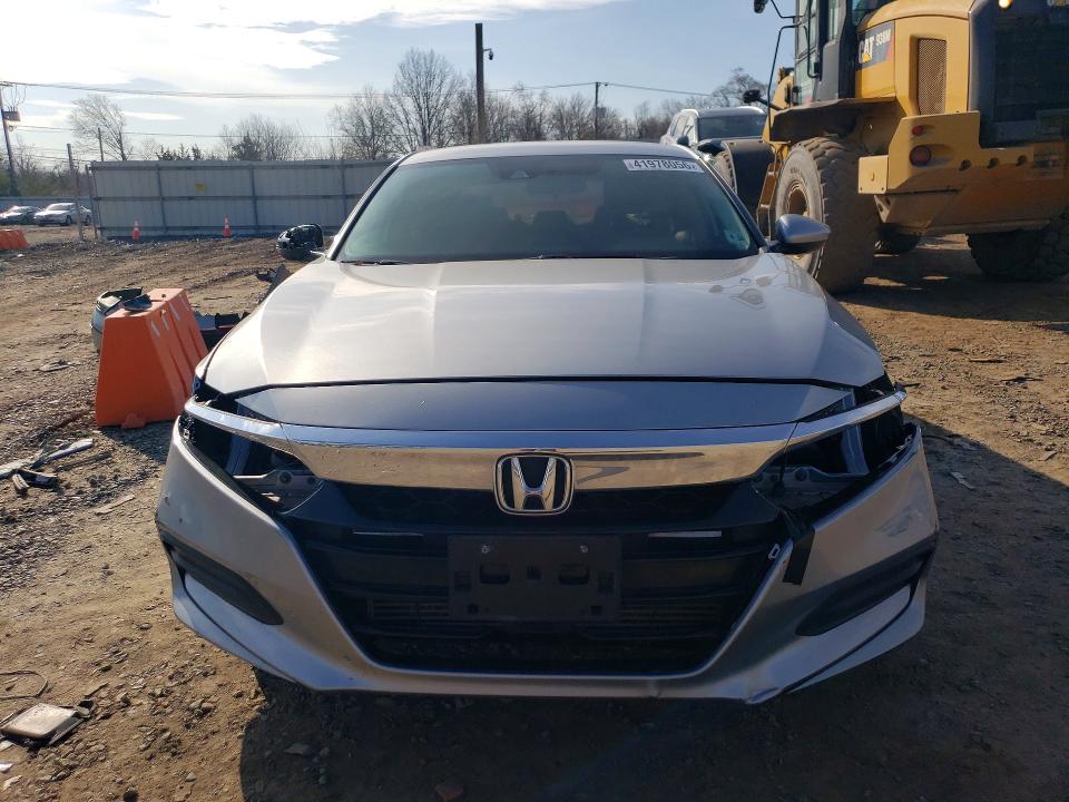 2019 Honda Accord მანქანა იყიდება აუქციონზე, vin: 1HGCV1F14KA043436, აუქციონის ნომერი: 41978056