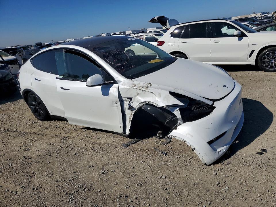 2024 Tesla Model Y მანქანა იყიდება აუქციონზე, vin: 7SAYGDED7RF158192, აუქციონის ნომერი: 79806055