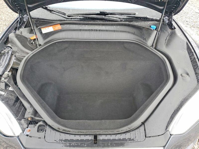 79807595 :رقم المزاد ، 5YJSA1H27FFP79165 vin ، 2015 Tesla Model S مزاد بيع