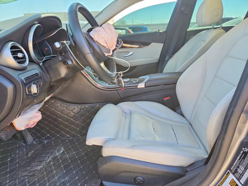 47886196 :رقم المزاد ، 55SWF4KB8HU197509 vin ، 2017 Mercedes-benz C مزاد بيع