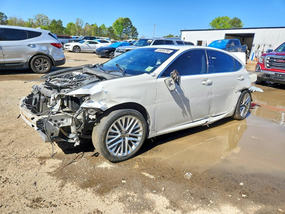 46465296 :رقم المزاد ، JTHBK1GG6F2196646 vin ، 2015 Lexus Es 350 مزاد بيع
