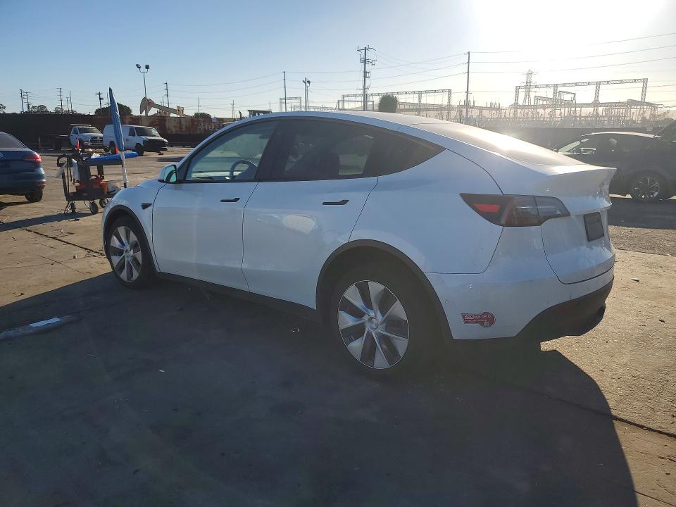 79628855 :رقم المزاد ، 5YJYGDEE2MF196265 vin ، 2021 Tesla Model Y مزاد بيع