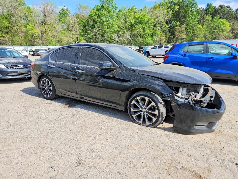 47327776 :رقم المزاد ، 1HGCR2F56FA258352 vin ، 2015 Honda Accord مزاد بيع