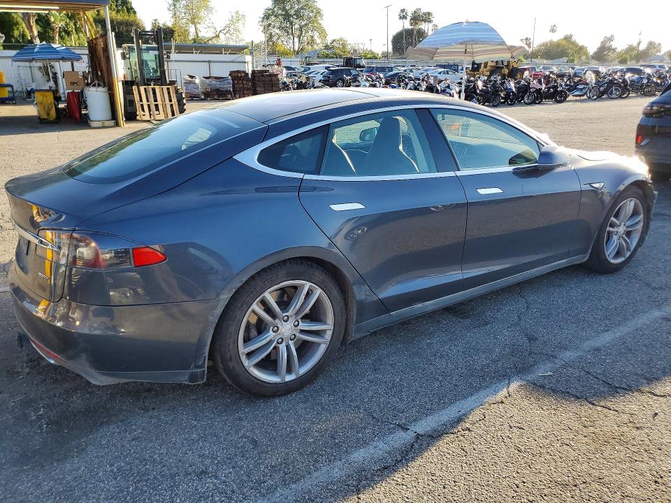 79618435 :رقم المزاد ، 5YJSA1H14EFP56139 vin ، 2014 Tesla Model S مزاد بيع