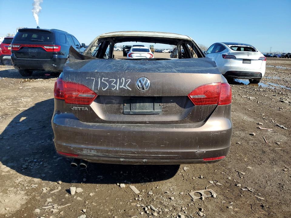 2014 Volkswagen Jetta მანქანა იყიდება აუქციონზე, vin: 3VW2K7AJ5EM251052, აუქციონის ნომერი: 47884106