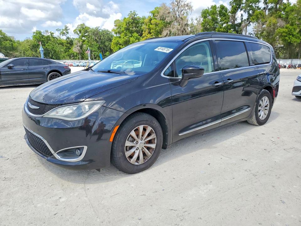 48148716 :رقم المزاد ، 2C4RC1BG9HR688161 vin ، 2017 Chrysler Pacifica مزاد بيع