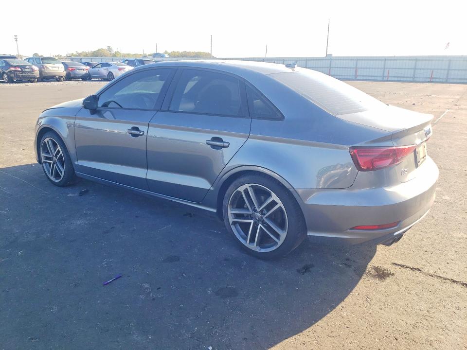 Продажа на аукционе авто 2018 Audi A3, vin: WAUAUGFF1J1042716, номер лота: 45754936