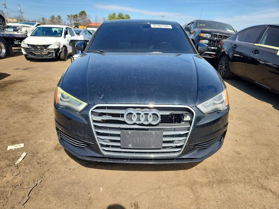 47167126 :رقم المزاد ، WAUBFHFF2F1089992 vin ، 2015 Audi A3 مزاد بيع