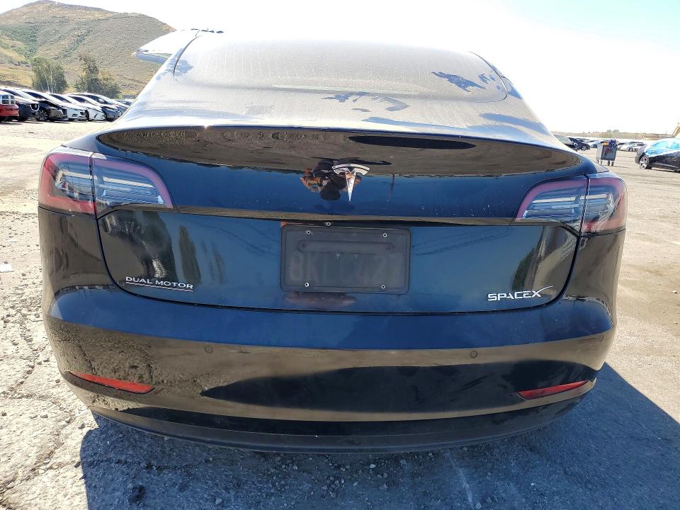 47116726 :رقم المزاد ، 5YJ3E1EA7KF397796 vin ، 2019 Tesla Model 3 مزاد بيع