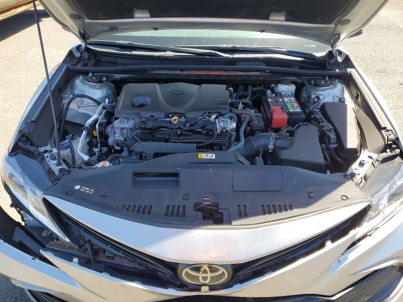 47303916 :رقم المزاد ، 4T1C11AK7NU027725 vin ، 2022 Toyota Camry مزاد بيع