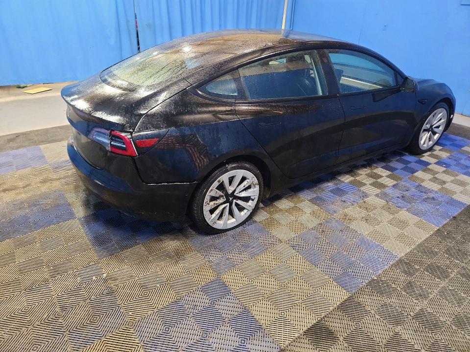 46024696 :رقم المزاد ، 5YJ3E1EA7NF372109 vin ، 2022 Tesla Model 3 مزاد بيع
