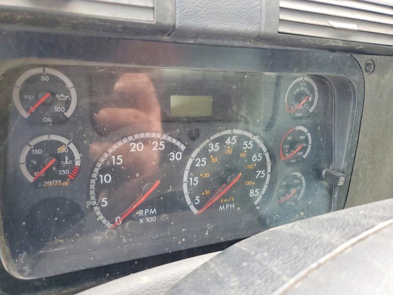 79551465 :رقم المزاد ، 1FUJGEBG1ASAT5199 vin ، 2010 Freightliner Cascadia مزاد بيع
