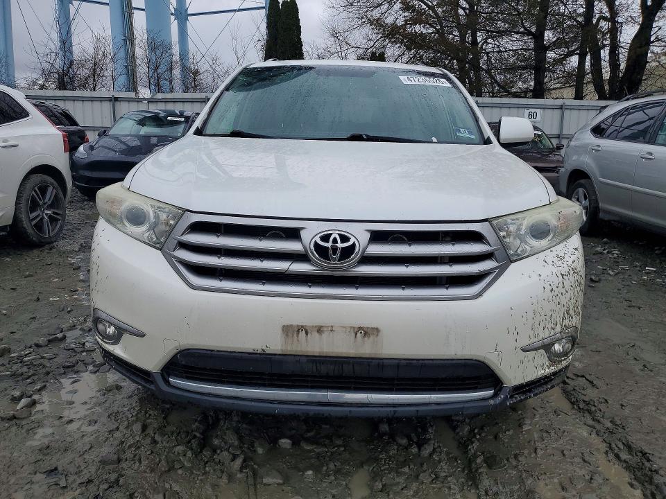 47236526 :رقم المزاد ، 5TDBK3EH2DS210945 vin ، 2013 Toyota Highlander مزاد بيع