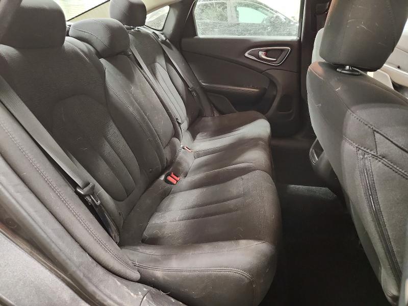 47520006 :رقم المزاد ، 1C3CCCAB9FN610226 vin ، 2015 Chrysler 200 مزاد بيع