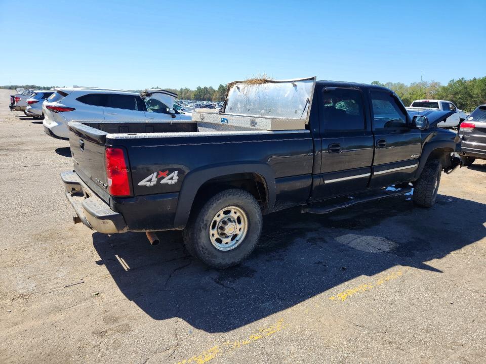 2004 Chevrolet Silverado მანქანა იყიდება აუქციონზე, vin: 1GCGK23U94F105819, აუქციონის ნომერი: 45737466