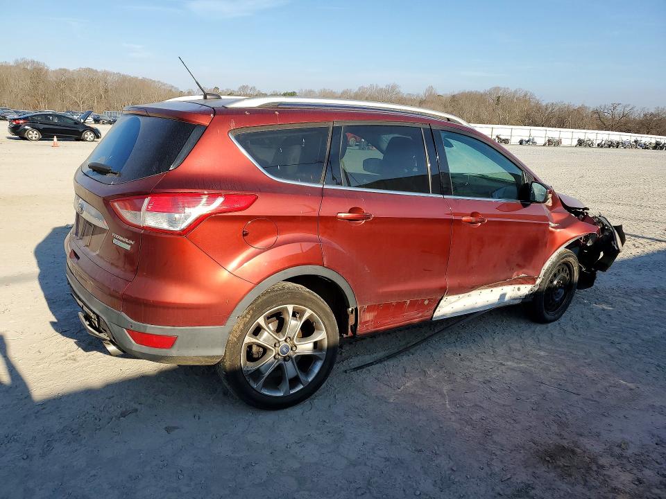 2015 Ford Escape მანქანა იყიდება აუქციონზე, vin: 1FMCU0JXXFUA31119, აუქციონის ნომერი: 41689906