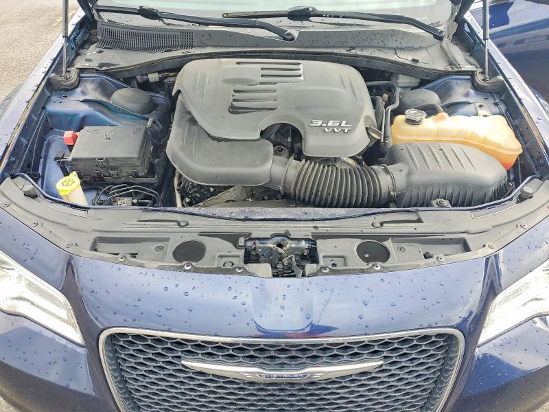 Продажа на аукционе авто 2015 Chrysler 300, vin: 2C3CCARG9FH923211, номер лота: 41978346