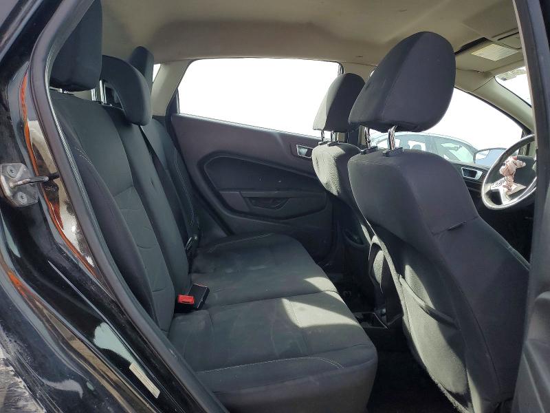 45600326 :رقم المزاد ، 3FADP4EJ3FM101499 vin ، 2015 Ford Fiesta مزاد بيع