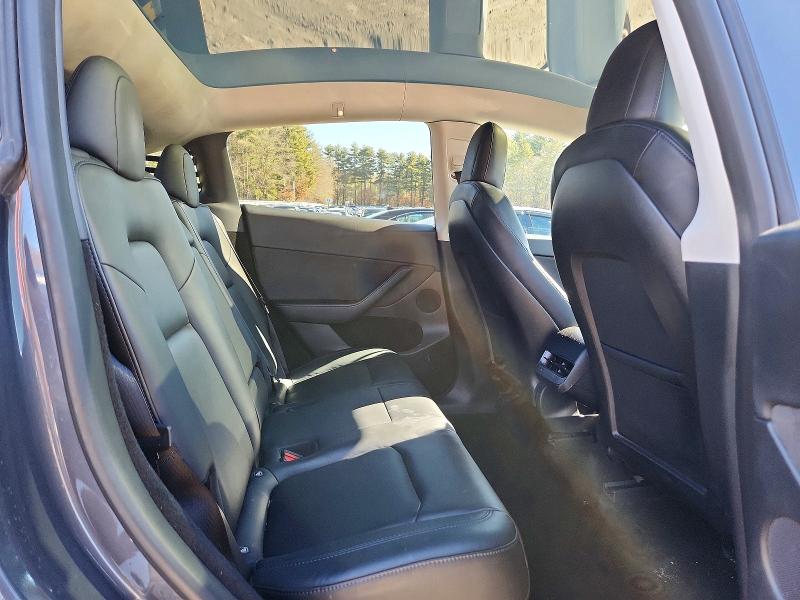 42049176 :رقم المزاد ، 7SAYGDEE0PF611137 vin ، 2023 Tesla Model Y مزاد بيع