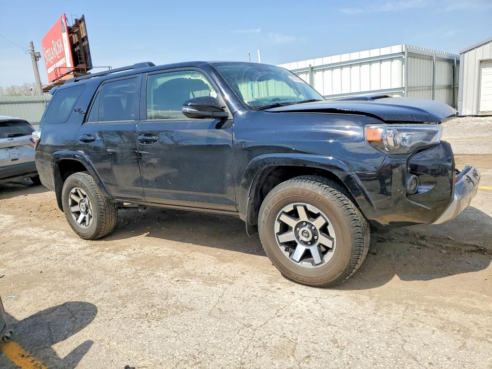 48208156 :رقم المزاد ، JTERU5JRXP6141456 vin ، 2023 Toyota 4runner مزاد بيع