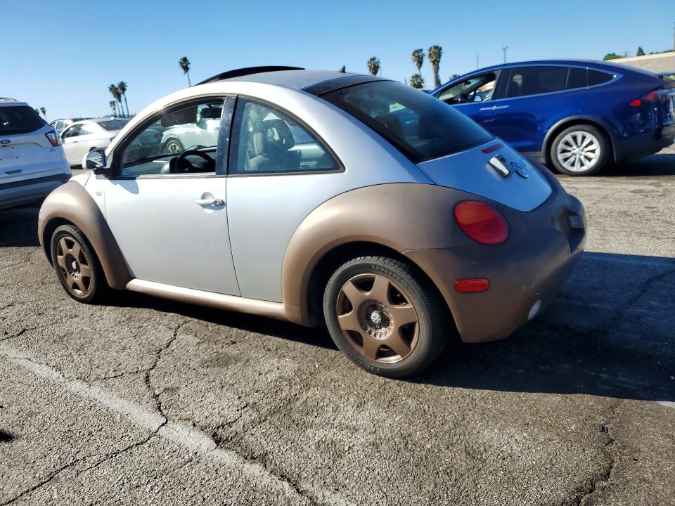 41842116 :رقم المزاد ، 3VWCD21C7YM411438 vin ، 2000 Volkswagen New Beetle مزاد بيع