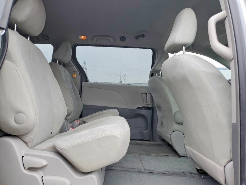 78831585 :رقم المزاد ، 5TDZK3DCXCS256011 vin ، 2012 Toyota Sienna مزاد بيع