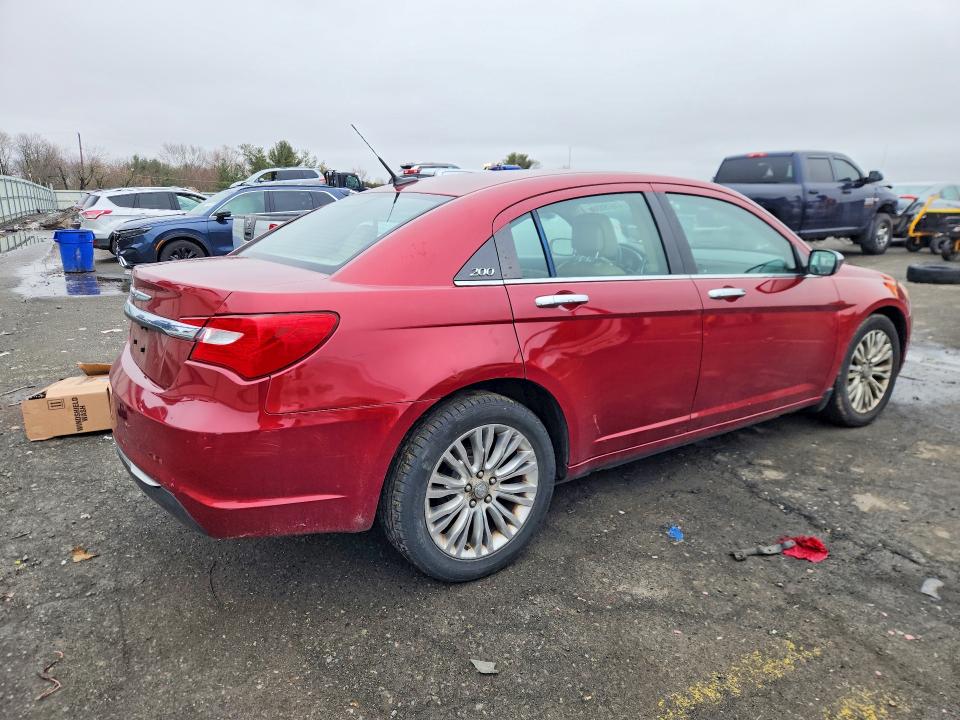 2011 Chrysler 200 მანქანა იყიდება აუქციონზე, vin: 1C3BC2FG4BN526898, აუქციონის ნომერი: 41679586