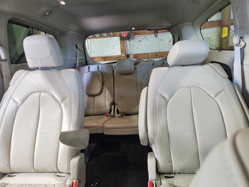 46021126 :رقم المزاد ، 2C4RC1BG1JR236131 vin ، 2018 Chrysler Pacifica مزاد بيع