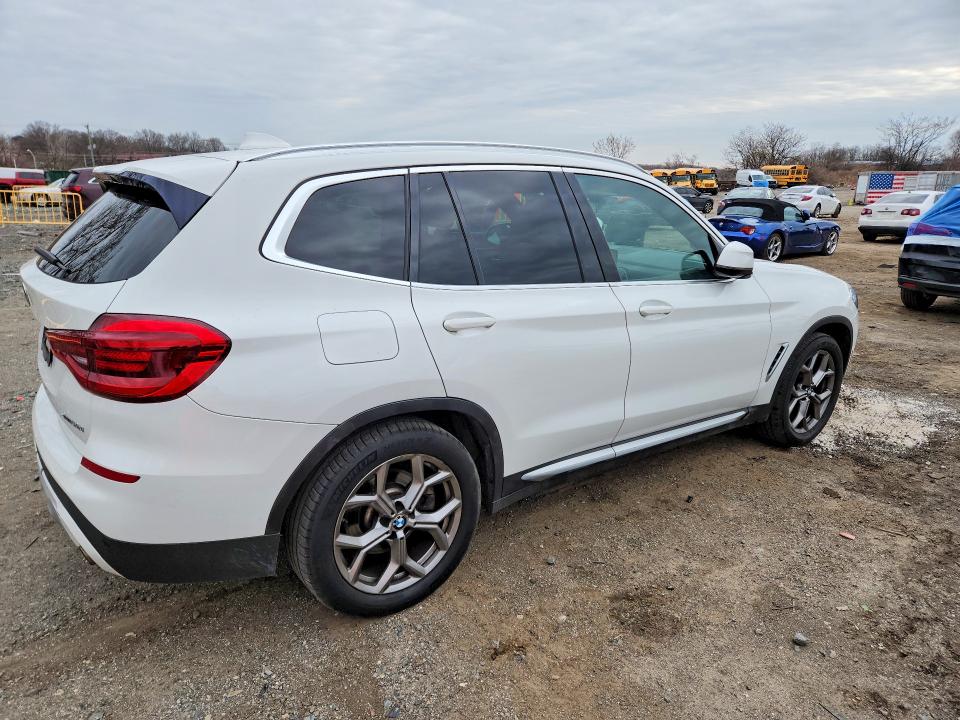 46642186 :رقم المزاد ، 5UXTY5C00M9F64877 vin ، 2021 Bmw X3 مزاد بيع