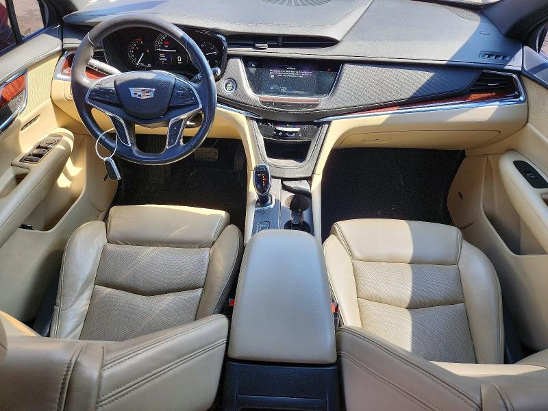 47649596 :رقم المزاد ، 1GYKNDRS6HZ188014 vin ، 2017 Cadillac Xt5 مزاد بيع