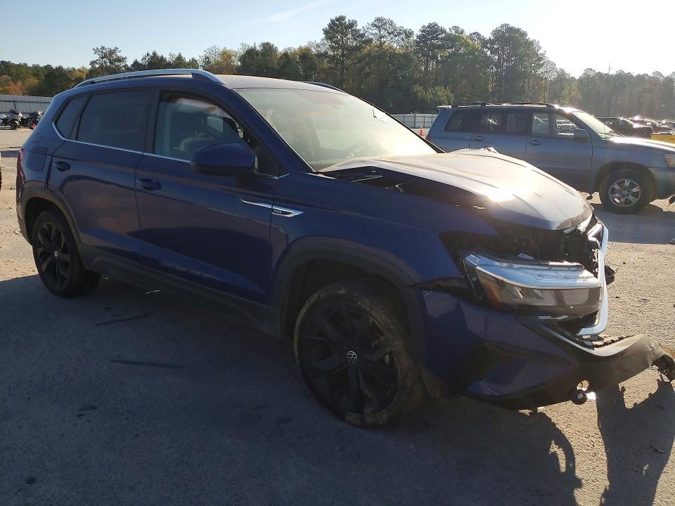 Продажа на аукционе авто 2022 Volkswagen Taos, vin: 3VVRX7B29NM065283, номер лота: 47035816