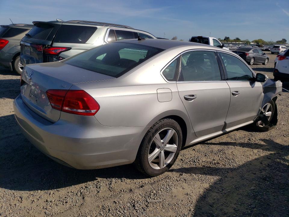 2013 Volkswagen Passat მანქანა იყიდება აუქციონზე, vin: 1VWBP7A35DC049685, აუქციონის ნომერი: 41840066